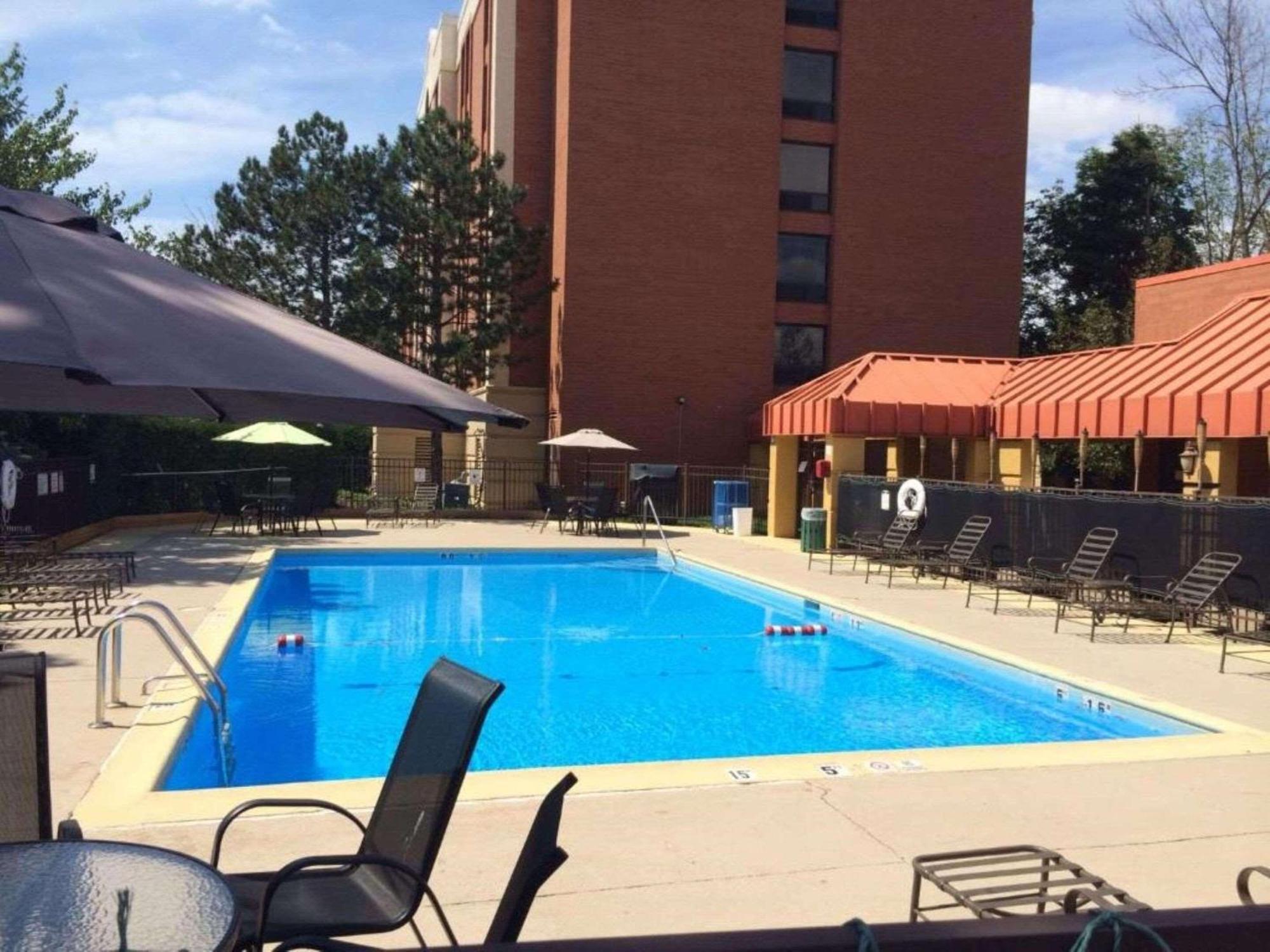 Radisson Hotel Schaumburg Bagian luar foto